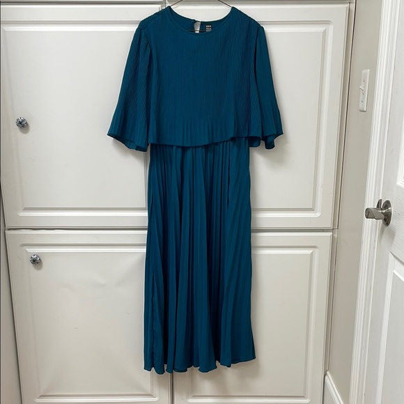 SHEIN Dresses & Skirts - SHEIN Blue Pleated Sundress with Flutter Sleeves